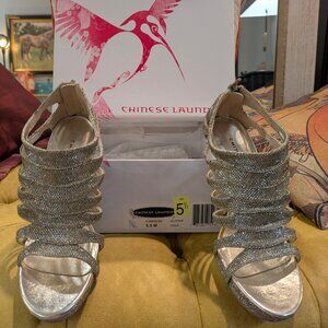 Chinese Laundry Z-Impress Glitter Gold - 5.5M